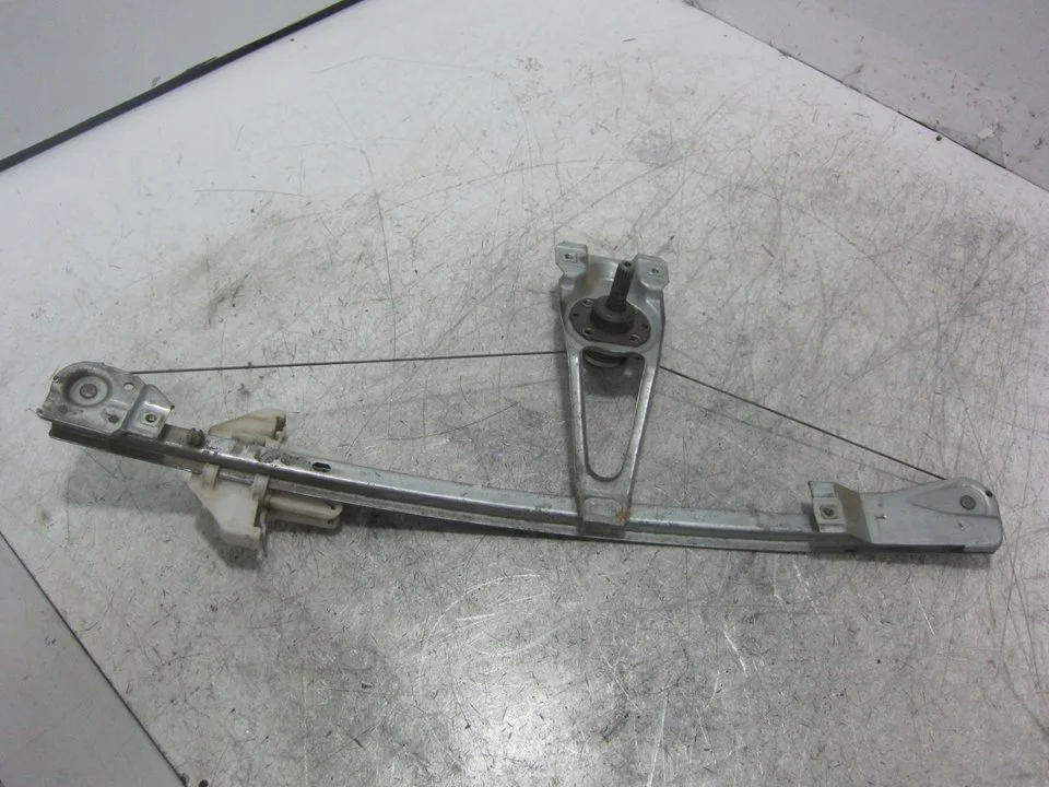 Foto de ELEVALUNAS TRASERO DERECHO VOLKSWAGEN POLO III CLASSIC (6V2) referencia 6N4839402