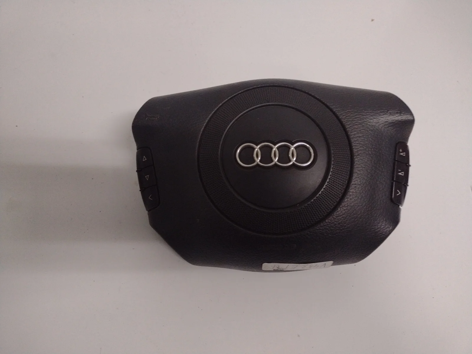Foto de AIRBAG DELANTERO IZQUIERDO AUDI A6 AVANT (4B5) 2.5 V6 24V TDI (150 CV / 110 KW) referencia 8E0880201AAFKZ