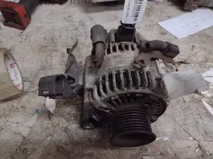 Foto de ALTERNADOR TOYOTA RAV4 (A2) 2.0 16V CAT (150 CV / 110 KW) foto 3