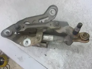 Foto de MOTOR LIMPIA DELANTERO PEUGEOT 407 1.6 HDi FAP CAT (9HZ / DV6TED4) (109 CV / 80 KW) referencia 9670031980 foto 3