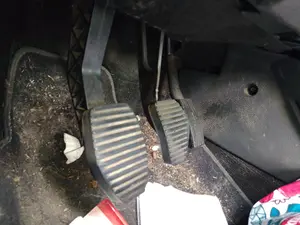 Foto de PEDAL EMBRAGUE PEUGEOT 407 2.0 16V HDi FAP CAT (RHR / DW10BTED4) (136 CV / 100 KW)