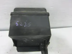 Foto de CAJA RELES / FUSIBLES OPEL ASTRA G COUPE 1.8 16V (125 CV / 92 KW) referencia 90560119 foto 4