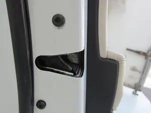 Foto de CERRADURA PUERTA DELANTERA IZQUIERDA BMW SERIE 5 GRAN TURISMO (F07) 3.0 24V Turbo (306 CV / 225 KW) foto 2