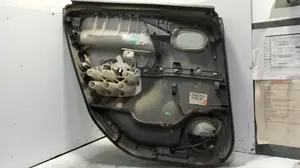 Foto de GUARNECIDO PUERTA TRASERA DERECHA RENAULT SCENIC II 1.5 dCi Diesel (101 CV / 74 KW) referencia 8200213366 foto 2