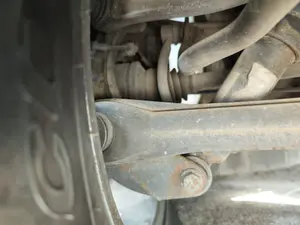 Foto de BRAZO SUSPENSION TRASERO IZQUIERDO VOLKSWAGEN TOUAREG (7LA) 2.5 TDI (174 CV / 128 KW)