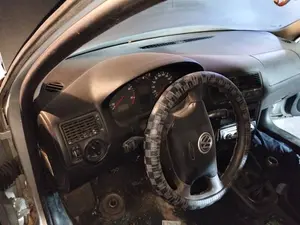 Foto de SALPICADERO VOLKSWAGEN GOLF IV BERLINA (1J1)(10.1997)