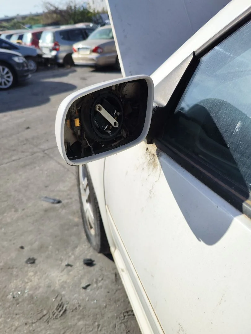 Foto de RETROVISOR IZQUIERDO VOLKSWAGEN GOLF IV BERLINA (1J1)(10.1997) 2.0 (116 CV / 85 KW) referencia 1J1857507D