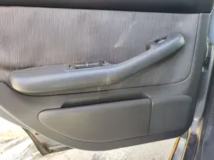 Foto de GUARNECIDO PUERTA TRASERA IZQUIERDA AUDI A6 BERLINA (4B2) 2.4 V6 30V (165 CV / 121 KW)