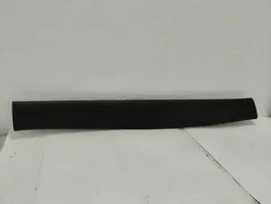 Foto de MOLDURAS TRASERAS PORSCHE CAYENNE (TIPO 92A) referencia 7P5867603