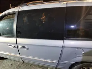 Foto de PUERTA TRASERA IZQUIERDA CHRYSLER VOYAGER (RG)