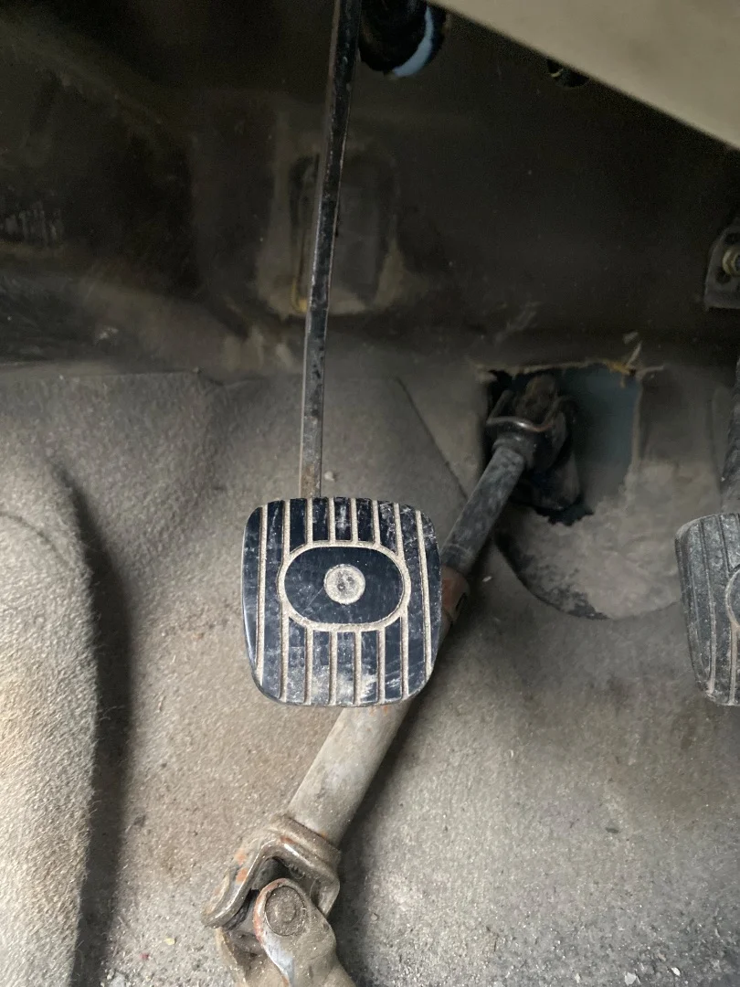 Foto de PEDAL EMBRAGUE NISSAN MICRA (K12E) 1.2 CAT (65 CV / 48 KW)
