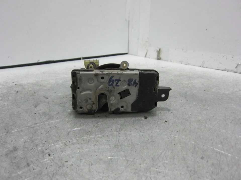 Foto de CERRADURA PUERTA DELANTERA IZQUIERDA OPEL ASTRA H GTC 1.9 CDTI (120 CV / 88 KW) referencia 13210748