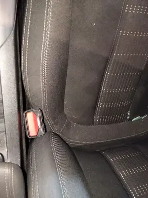 Foto de ENGANCHE CINTURON DELANTERO DERECHO PEUGEOT 308