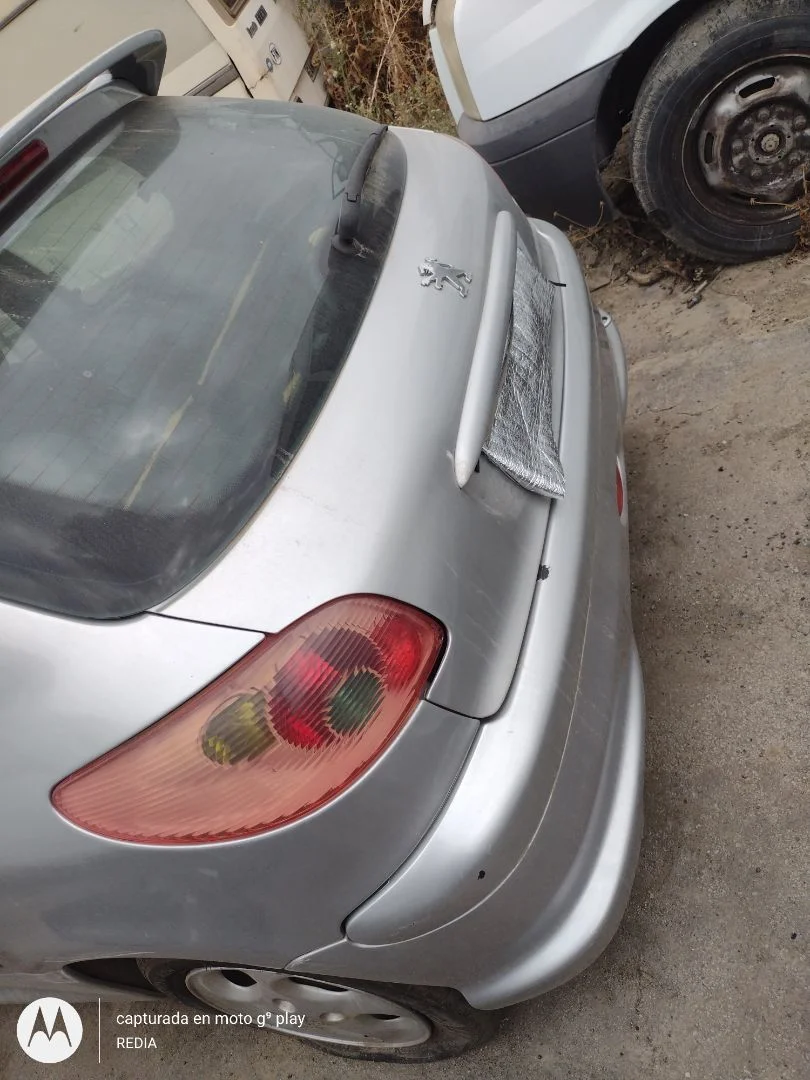 Foto de REFUERZO PARAGOLPES TRASERO PEUGEOT 206 1.4 HDi (68 CV / 50 KW)