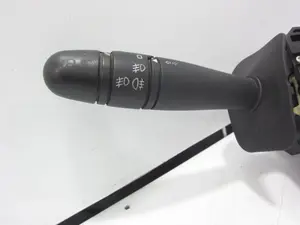 Foto de MANDO MULTIFUNCION RENAULT MEGANE I FASE 2 COUPE (DA...) 1.6 (107 CV / 79 KW) referencia 7700428227 foto 3