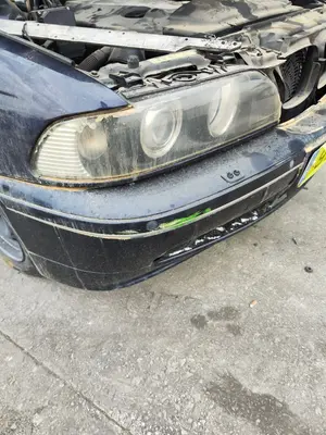 Foto de FARO DERECHO BMW SERIE 5 BERLINA (E39) 3.0 24V Turbodiesel CAT (193 CV / 142 KW) foto 2