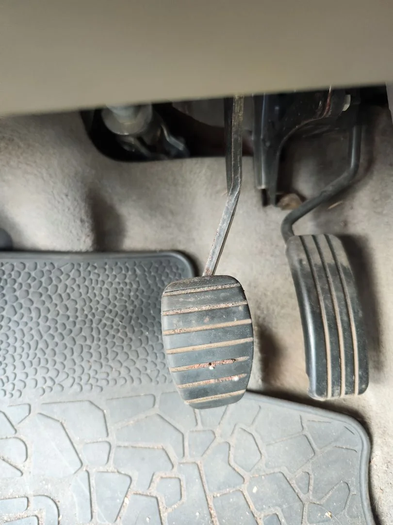 Foto de PEDAL FRENO RENAULT SCENIC II (JM) 1.9 dCi Diesel (120 CV / 88 KW) referencia 8200155989