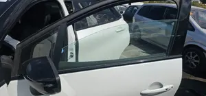 Foto de LUNA DELANTERA IZQUIERDA RENAULT CAPTUR I 1.5 dCi Diesel FAP (110 CV / 81 KW)