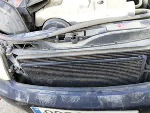 Foto de RADIADOR AGUA AUDI A4 BERLINA (8E) 1.9 TDI (131 CV / 96 KW) referencia 8E0121251A