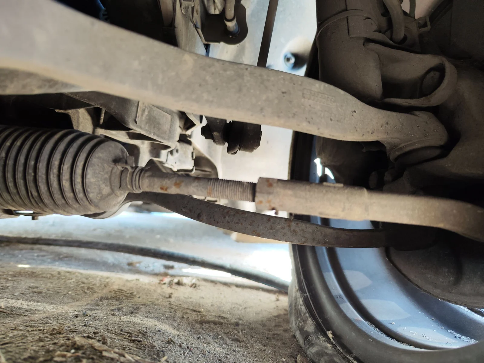 Foto de BRAZO SUSPENSION DELANTERO IZQUIERDO MERCEDES-BENZ CLASE C (BM 203) SPORTCOUPE 2.2 CDI CAT (143 CV / 105 KW)