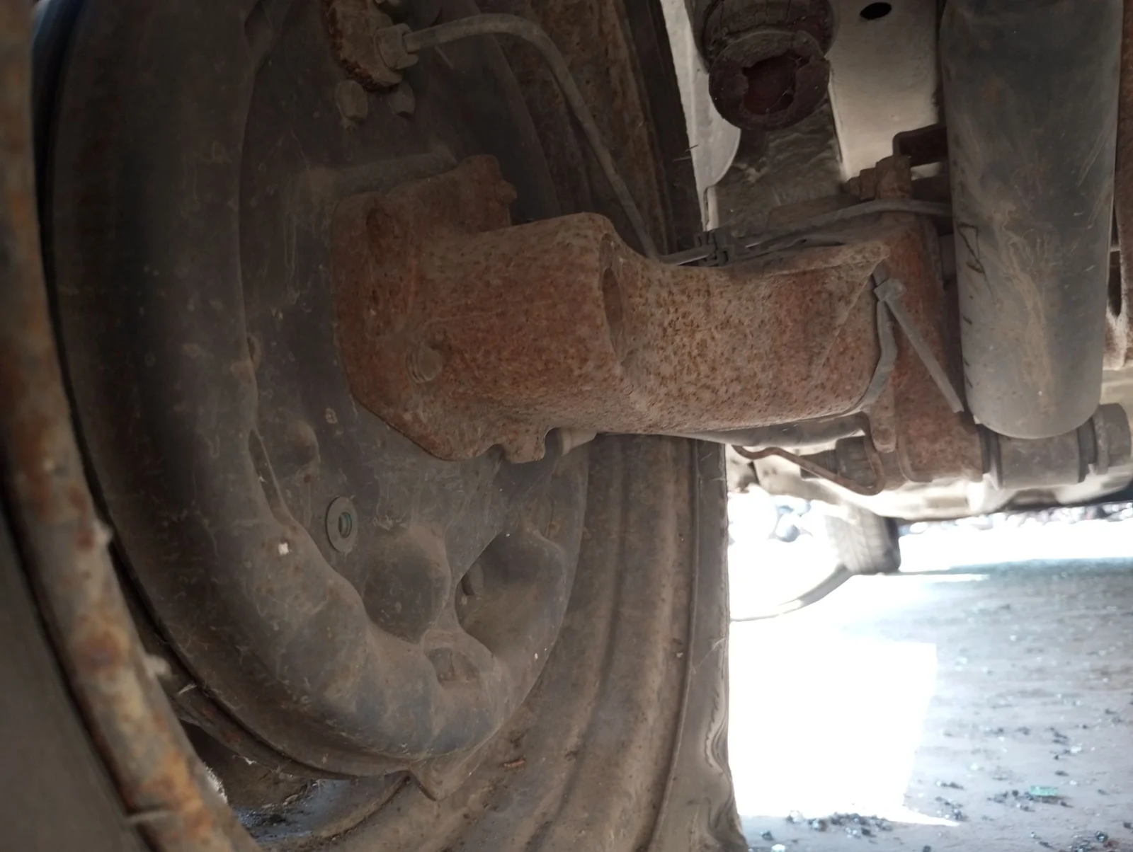 Foto de MANGUETA TRASERA IZQUIERDA CITROEN BERLINGO 1.9 Diesel (69 CV / 51 KW)