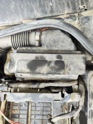 Foto de CAJA FILTRO AIRE RENAULT MEGANE II BERLINA 5P 1.6 CAT (113 CV / 83 KW) referencia 8200401500