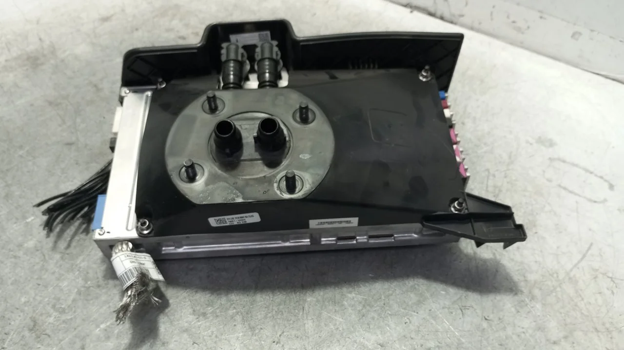 Foto de MODULO ELECTRONICO TESLA MODEL 3 eléctrico 258 kW (cont. 153 kW) (350 CV / 258 KW) referencia 1465772-00-A