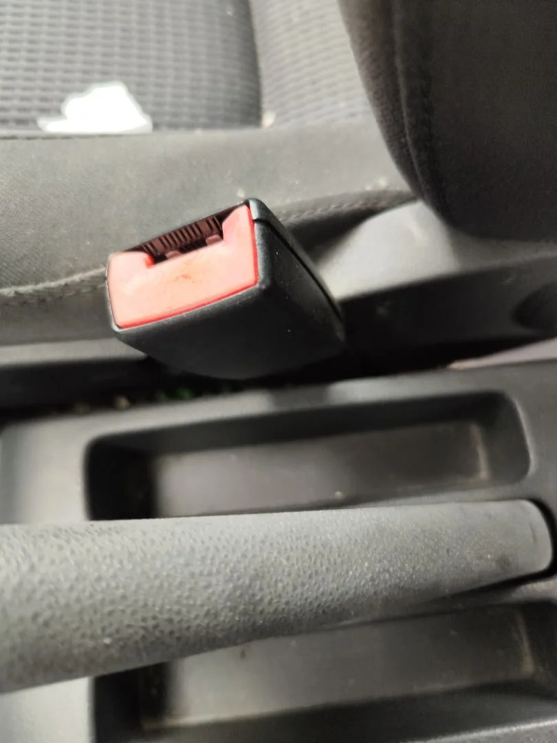 Foto de PRETENSOR AIRBAG DERECHO VOLKSWAGEN POLO IV (9N1) 1.4 16V (75 CV / 55 KW)
