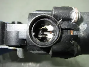 Foto de ELEVALUNAS TRASERO DERECHO NISSAN ALMERA (N16/E) 1.8 16V CAT (116 CV / 85 KW) referencia 400689 foto 3