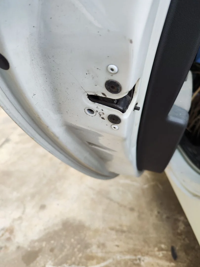 Foto de CERRADURA PUERTA TRASERA IZQUIERDA RENAULT CLIO III 1.5 dCi Diesel FAP (75 CV / 55 KW)