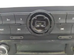 Foto de SISTEMA AUDIO / RADIO CD RENAULT TWINGO III 1.0 SCe (71 CV / 52 KW) referencia 281150324R foto 2