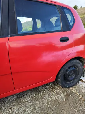 Foto de PUERTA TRASERA IZQUIERDA CHEVROLET KALOS 1.2 CAT (72 CV / 53 KW)