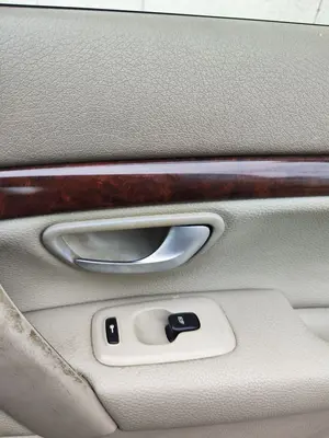 Foto de MANETA INTERIOR DELANTERA DERECHA VOLVO S80 BERLINA 2.4 Diesel (131 CV / 96 KW)