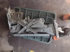 Foto de ELEVALUNAS TRASERO DERECHO RENAULT LAGUNA (B56) 1.9 dCi Diesel CAT (107 CV / 79 KW) referencia 7701367648 foto 2