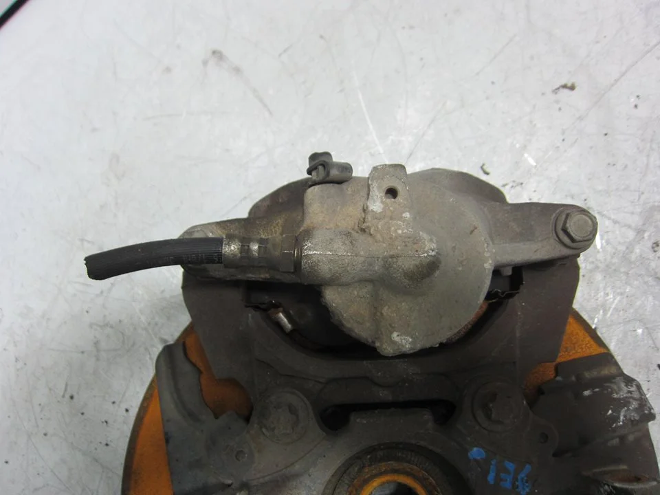 Foto de PINZA DE FRENO DELANTERA IZQUIERDA FIAT 500L (330) 1.3 16V JTD CAT (84 CV / 62 KW)