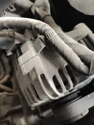 Foto de ALTERNADOR KIA CERATO (LD) 1.5 CRDi (102 CV / 75 KW) referencia 373002A100