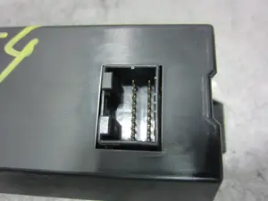 Foto de PANTALLA MULTIFUNCION SUZUKI IGNIS RM (MH) 1.3 DDiS Diesel CAT (69 CV / 51 KW) referencia 3460086G30 foto 3