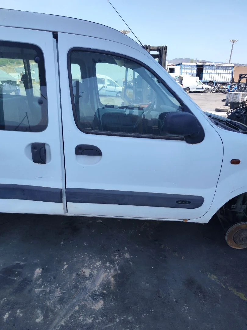 Foto de PUERTA DELANTERA DERECHA RENAULT KANGOO I (F/KC0) 1.9 dCi Diesel CAT (84 CV / 62 KW) referencia 7751471746