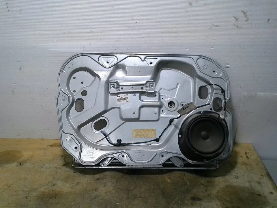 Foto de ELEVALUNAS DELANTERO IZQUIERDO FORD FOCUS BERLINA (CAP) 1.6 TDCi CAT (109 CV / 80 KW) referencia 4M51A045H17