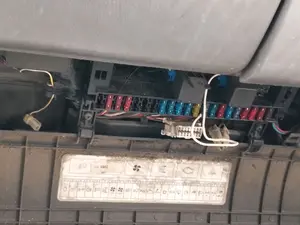Foto de CAJA RELES / FUSIBLES NISSAN CABSTAR E 3.0 Diesel (120 CV / 88 KW)