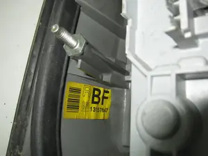 Foto de PILOTO TRASERO DERECHO OPEL VECTRA C BERLINA 1.9 16V CDTI CAT (Z 19 DTH / LRD) (150 CV / 110 KW) referencia 13157647 foto 7