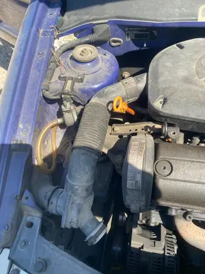 Foto de CAUDALIMETRO VOLKSWAGEN POLO III (6N1) 1.4  (60 CV / 44 KW)