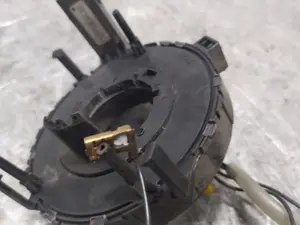 Foto de ANILLO AIRBAG AUDI A6 AVANT (4B5) 2.5 V6 24V TDI (150 CV / 110 KW) referencia 1J0959659 foto 2