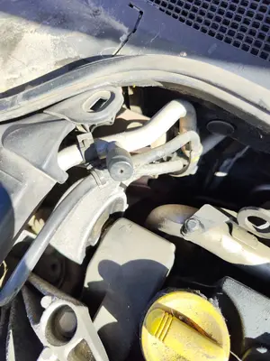 Foto de TUBOS AIRE ACONDICIONADO RENAULT MEGANE II BERLINA 5P 1.5 dCi Diesel (106 CV / 78 KW)