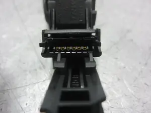 Foto de MANDO MULTIFUNCION PEUGEOT 207 1.4 HDi FAP (68 CV / 50 KW) referencia 96655861XT foto 4