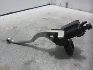 Foto de BOMBA FRENO DELANTERA HONDA PCX 125 125 cm3 - 9 kW (12 CV / 9 KW) referencia 45510K35V01 foto 4