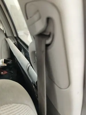 Foto de CINTURON SEGURIDAD DELANTERO IZQUIERDO KIA CARNIVAL 2.9 CRDi CAT (185 CV / 136 KW)