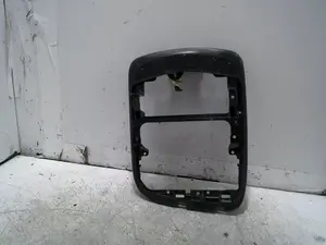 Foto de NO IDENTIFICADO RENAULT CLIO IV GRANDTOUR 0.9 Energy (90 CV / 66 KW) referencia 681043537R foto 2