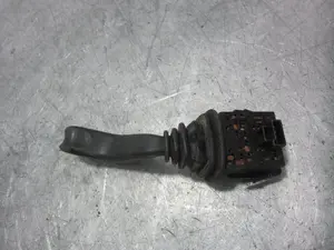 Foto de MANDO INTERMITENTES OPEL CORSA C 1.2 16V CAT (Z 12 XE / LW4) (75 CV / 55 KW) referencia 09185413 foto 5