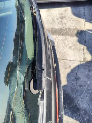Foto de BRAZO LIMPIA TRASERO RENAULT SCENIC I (JA...) 1.4 CAT (95 CV / 70 KW) referencia 7701042368